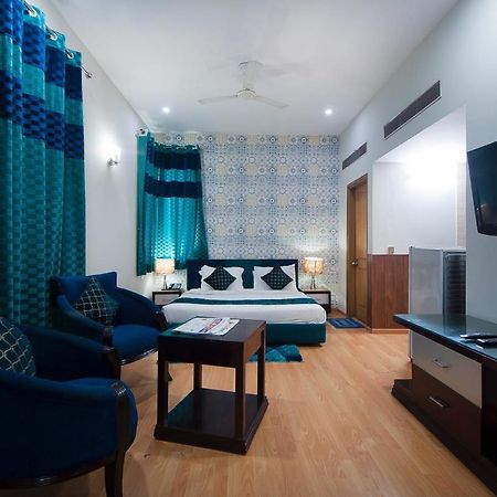 Imperial Apartments Huda City Gurgaon Buitenkant foto