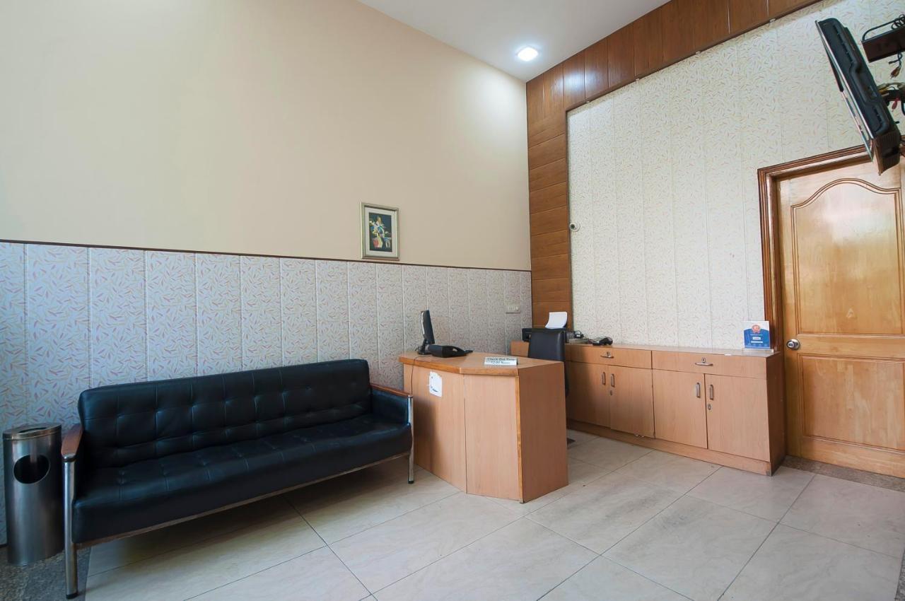 Imperial Apartments Huda City Gurgaon Buitenkant foto