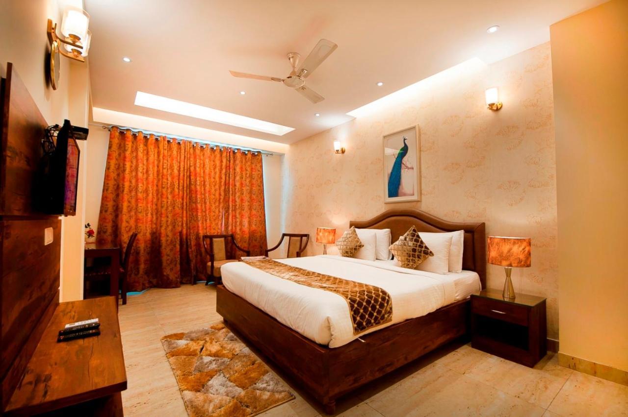 Imperial Apartments Huda City Gurgaon Buitenkant foto
