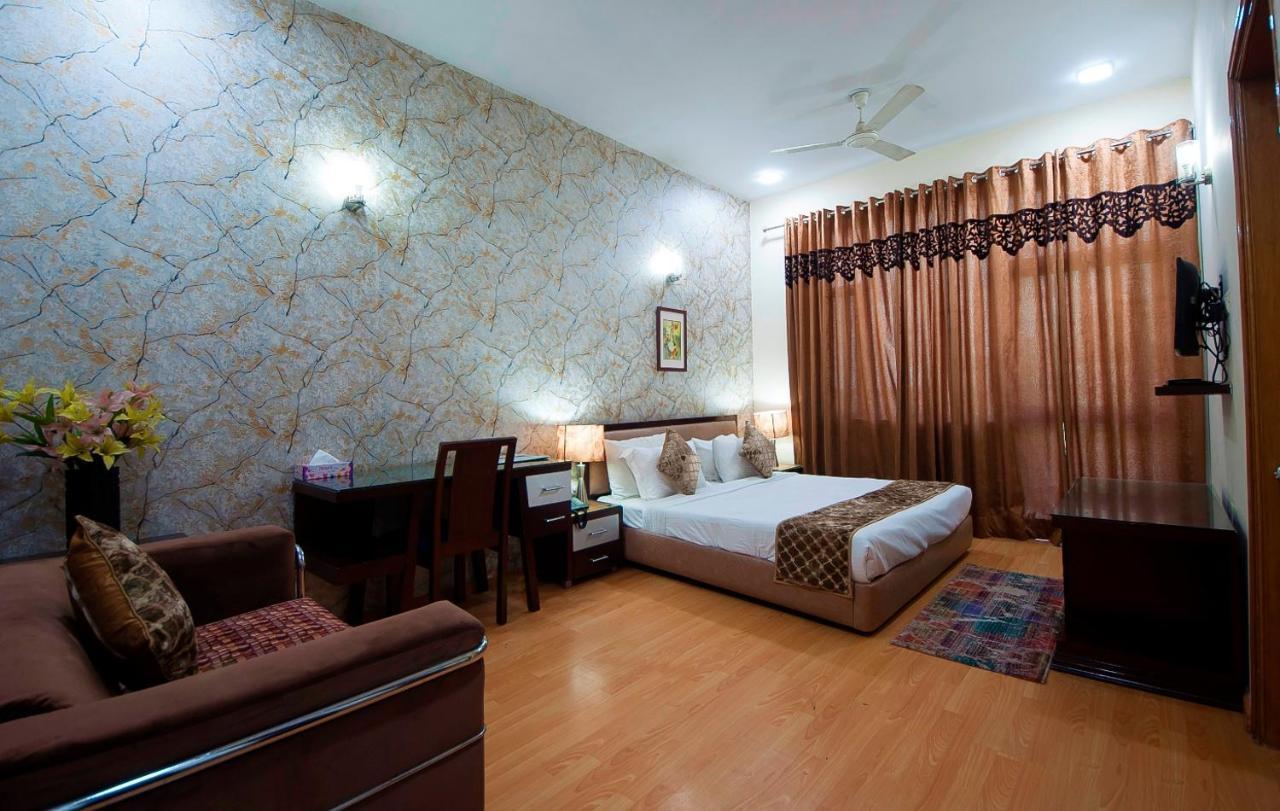 Imperial Apartments Huda City Gurgaon Buitenkant foto