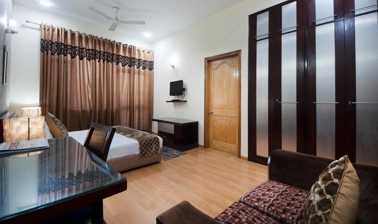 Imperial Apartments Huda City Gurgaon Buitenkant foto