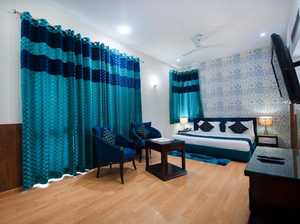 Imperial Apartments Huda City Gurgaon Buitenkant foto