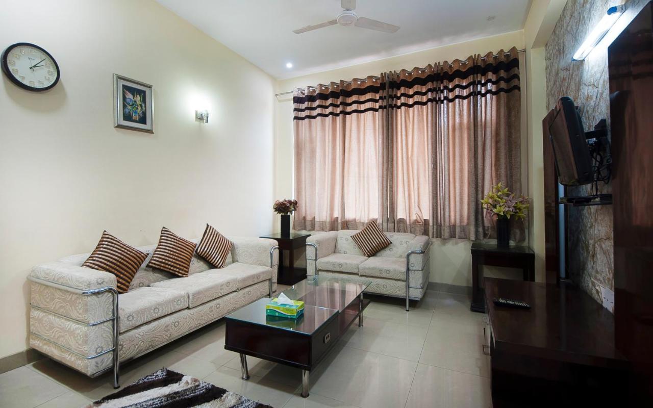 Imperial Apartments Huda City Gurgaon Buitenkant foto
