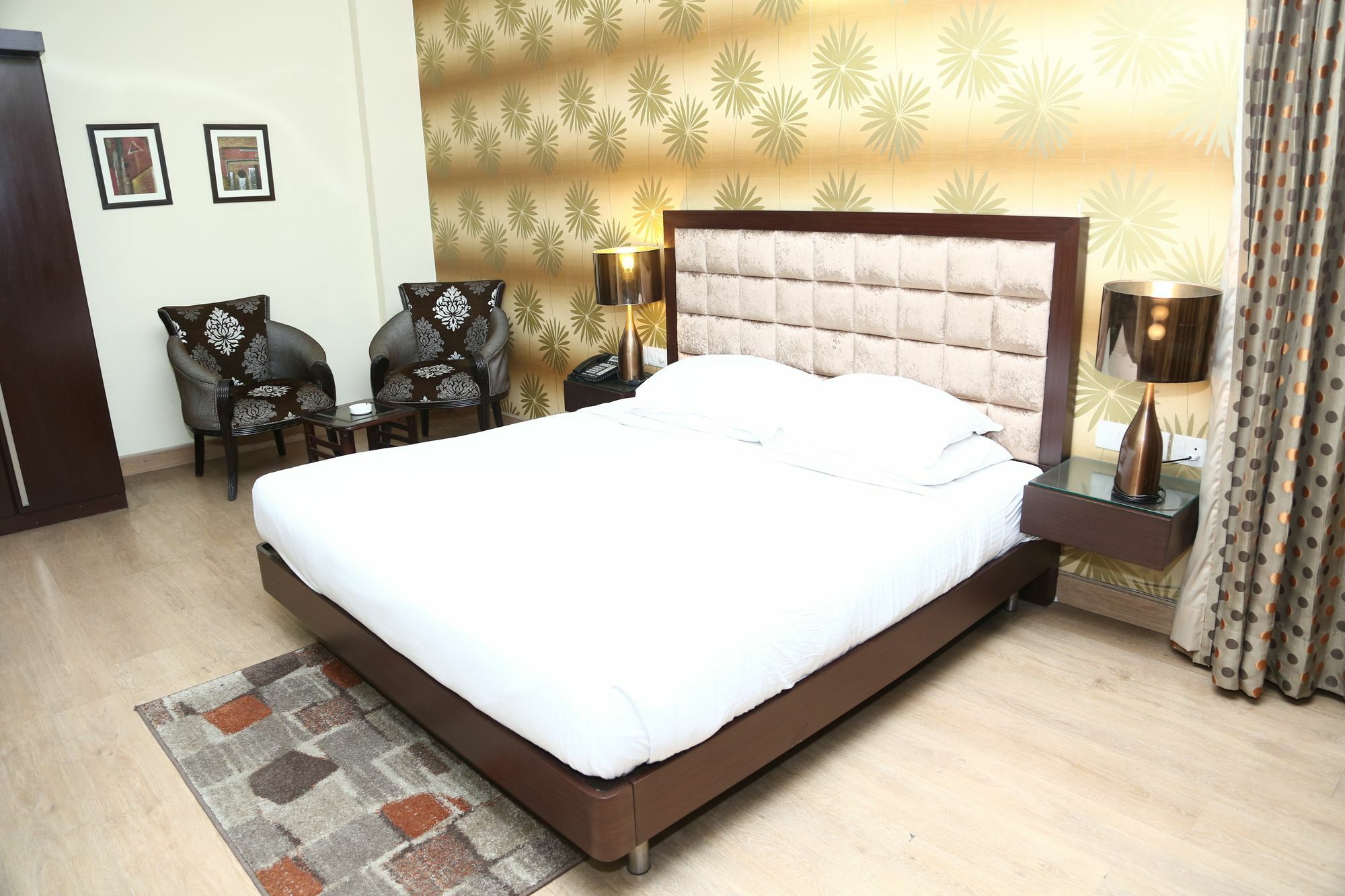Imperial Apartments Huda City Gurgaon Buitenkant foto